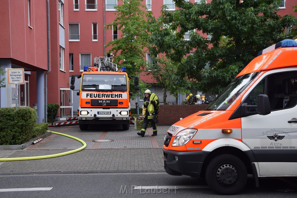 Feuer 2 Y Koeln Muelheim Elisabeth Breuerstr P33.JPG - Miklos Laubert